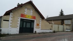 Local commercial – entrepôt près du cimetière à Thiviers