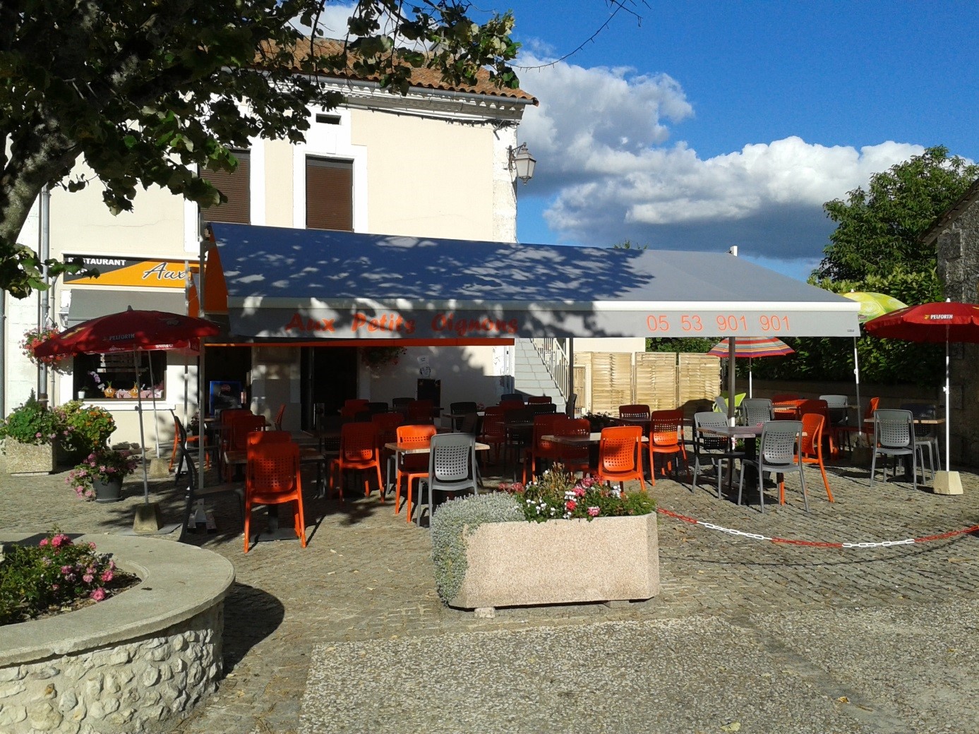 Location Bar-Restaurant (Communauté de communes du Périgord Ribéracois) – commune Bertric-Burée